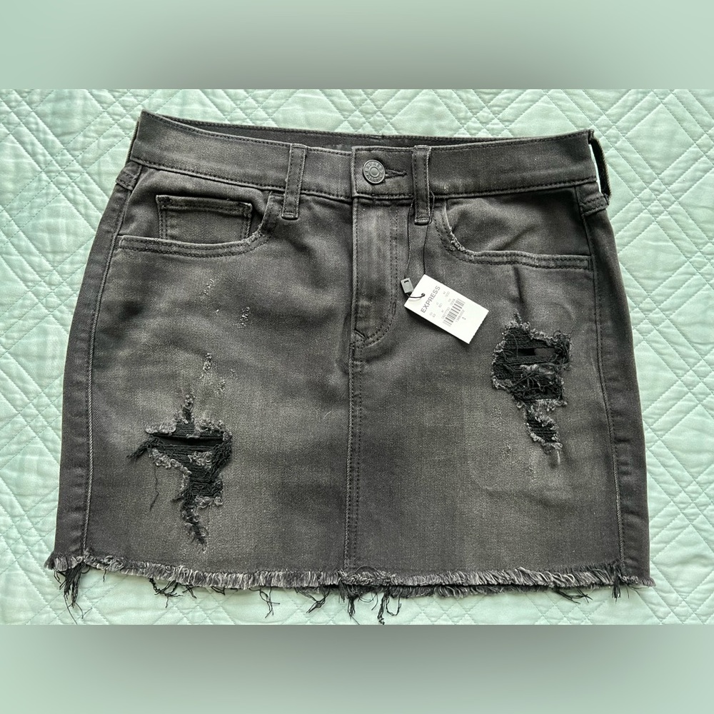 NWT Express Woman's Faded Black Distressed Mini Jean Skirt 0 XS